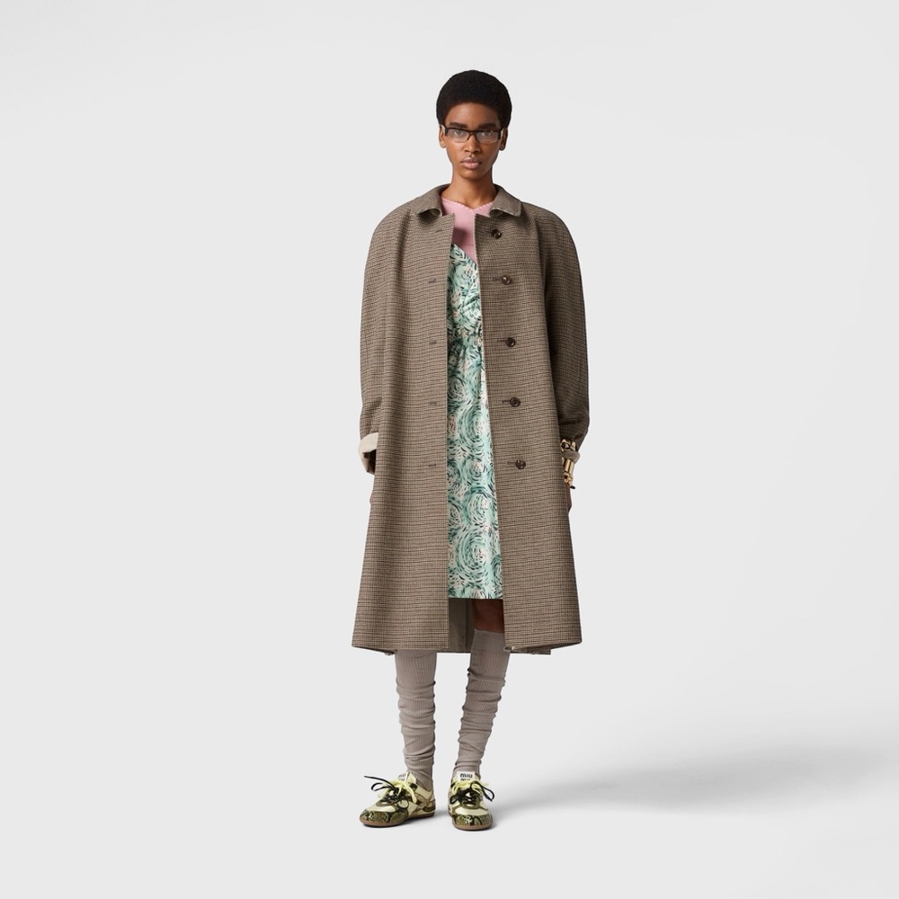 Miu Miu Reversible single-breasted twill and houndstooth check trench coat It36